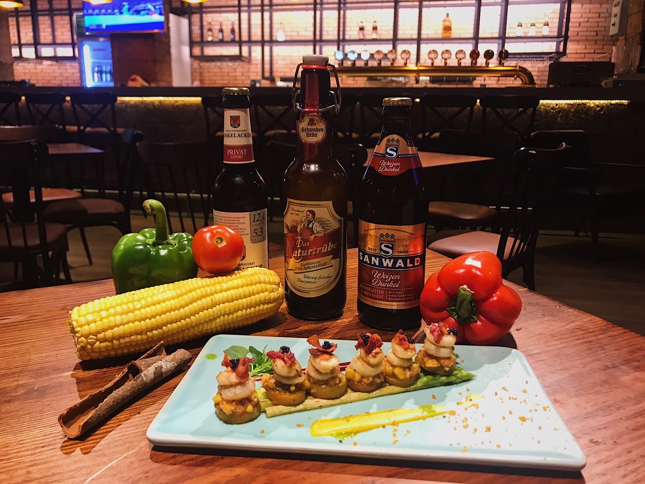 SHI LOUNGE AND WINE BAR